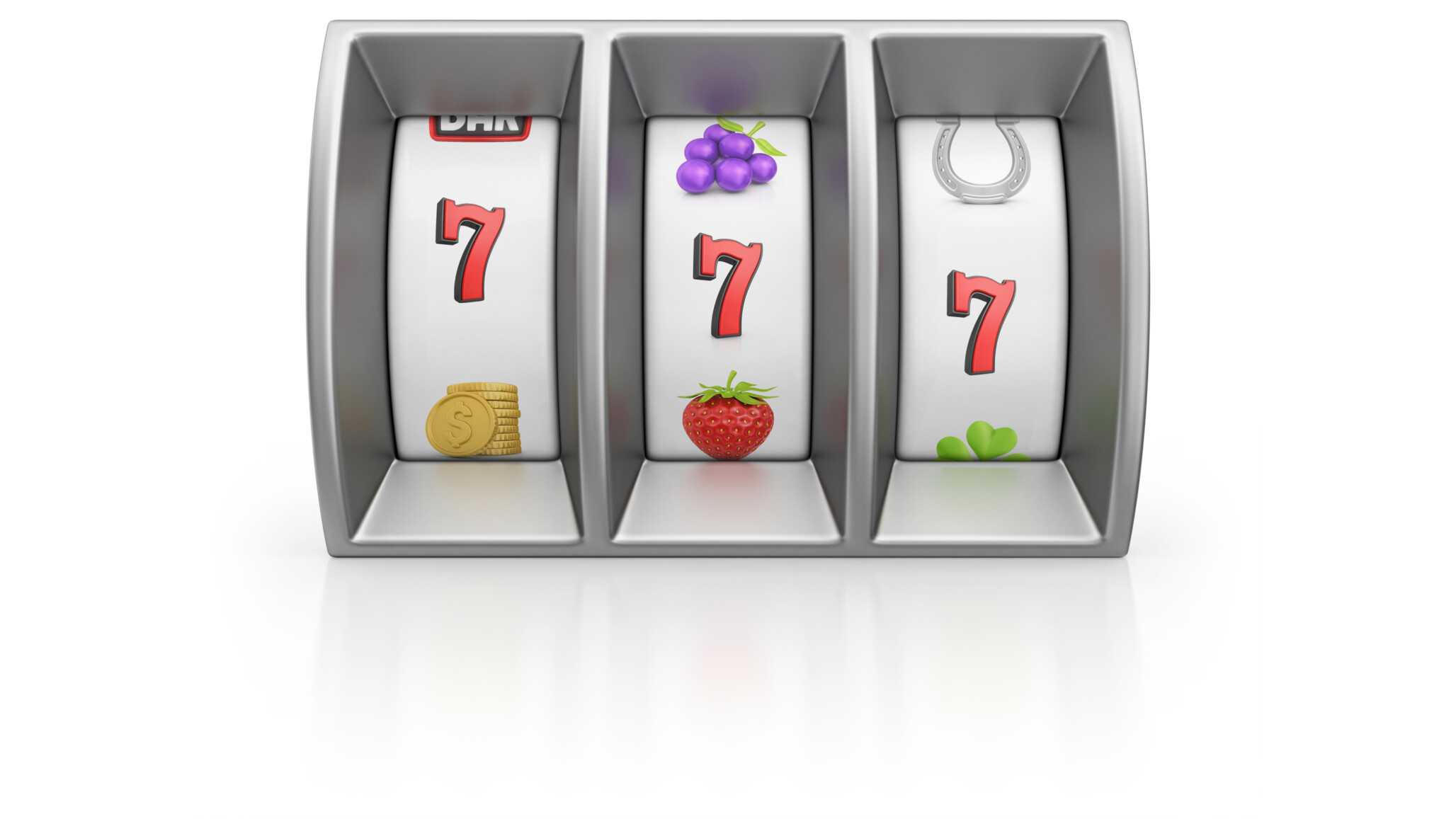 Slot with 777 almost aligned